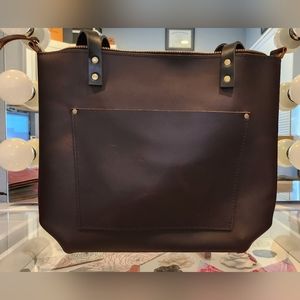 Medium Zip Tote Grizzly